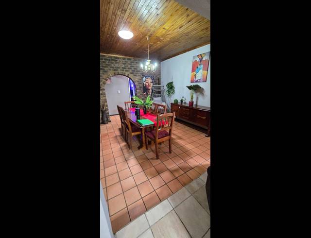 4 BEDROOM HOUSE FOR SALE IN DORANDIA